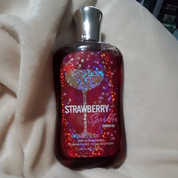 Bath & Body Works Strawberry Sparkler - Picture 1 of 2